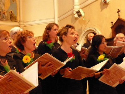 Avril 2014- concert de printemps- choeur Cantelandes accompagné de Frederic Doucet au piano et choeur d'hommes de Momuy- Eglise de Sanguinet