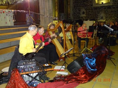 18 décembre 2016- concert de Noël : Cantelandes - Chorale Freedom d'Ares - Ensemble traditionnel Ostinato